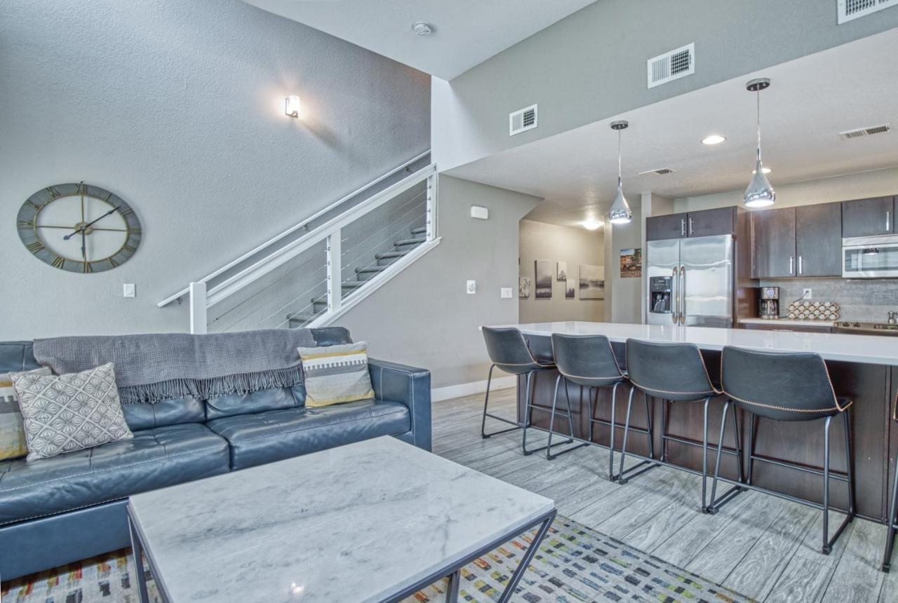 Modern Townhome Near Old Town, Breweries, & River! Fort Collins Luaran gambar