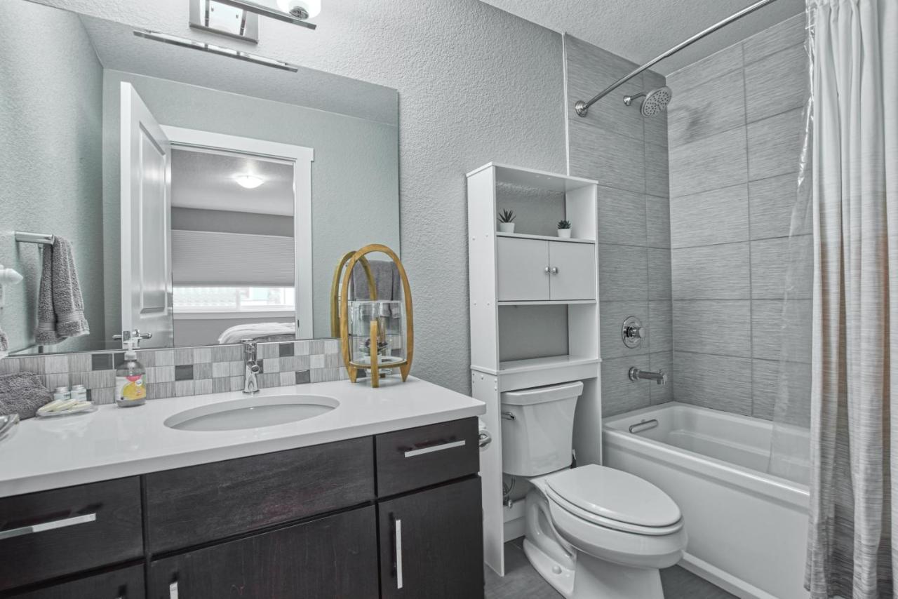 Modern Townhome Near Old Town, Breweries, & River! Fort Collins Luaran gambar