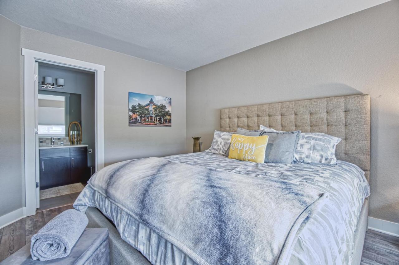 Modern Townhome Near Old Town, Breweries, & River! Fort Collins Luaran gambar