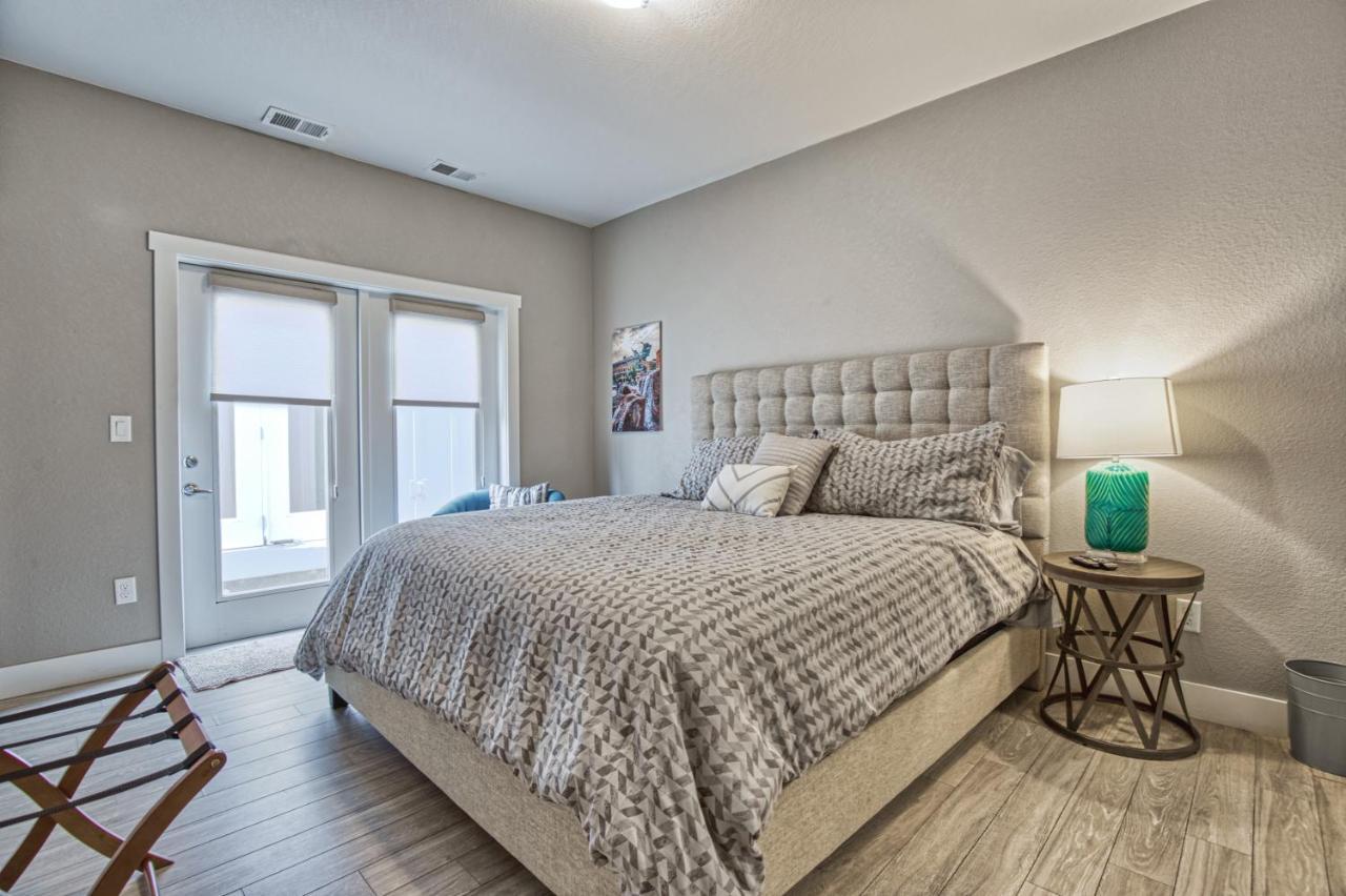 Modern Townhome Near Old Town, Breweries, & River! Fort Collins Luaran gambar